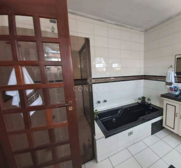 Casa à venda com 4 quartos, 420m² - Foto 12