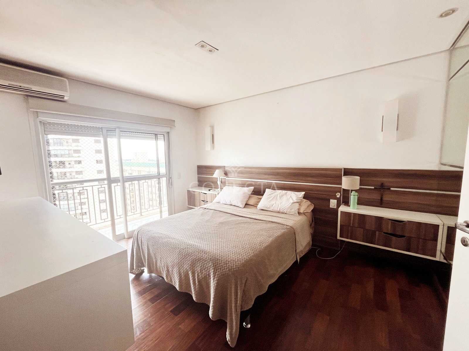 Apartamento para alugar com 3 quartos, 212m² - Foto 18