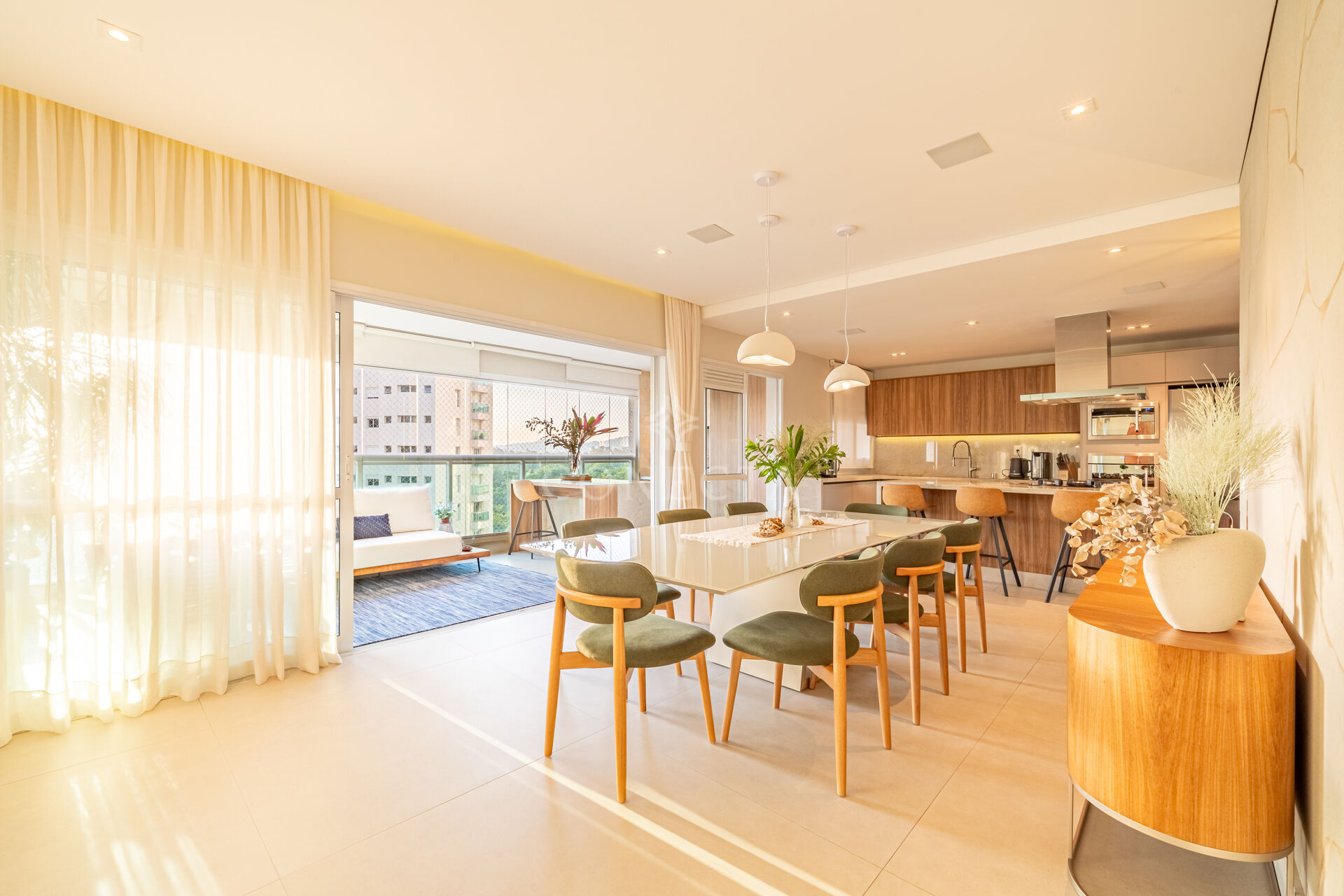 Apartamento, 3 quartos, 202 m² - Foto 1