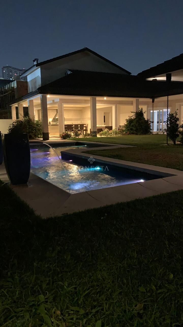 Casa para alugar com 4 quartos, 515m² - Foto 31