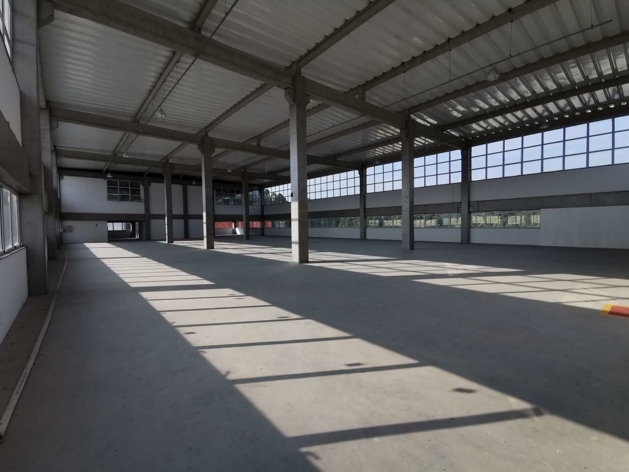 Sala-Conjunto, 5000 m² - Foto 8