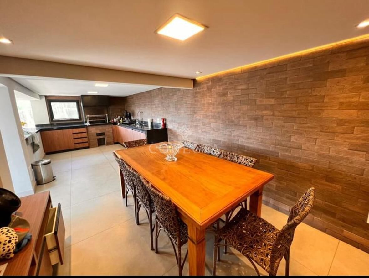 Casa à venda com 4 quartos, 315m² - Foto 8