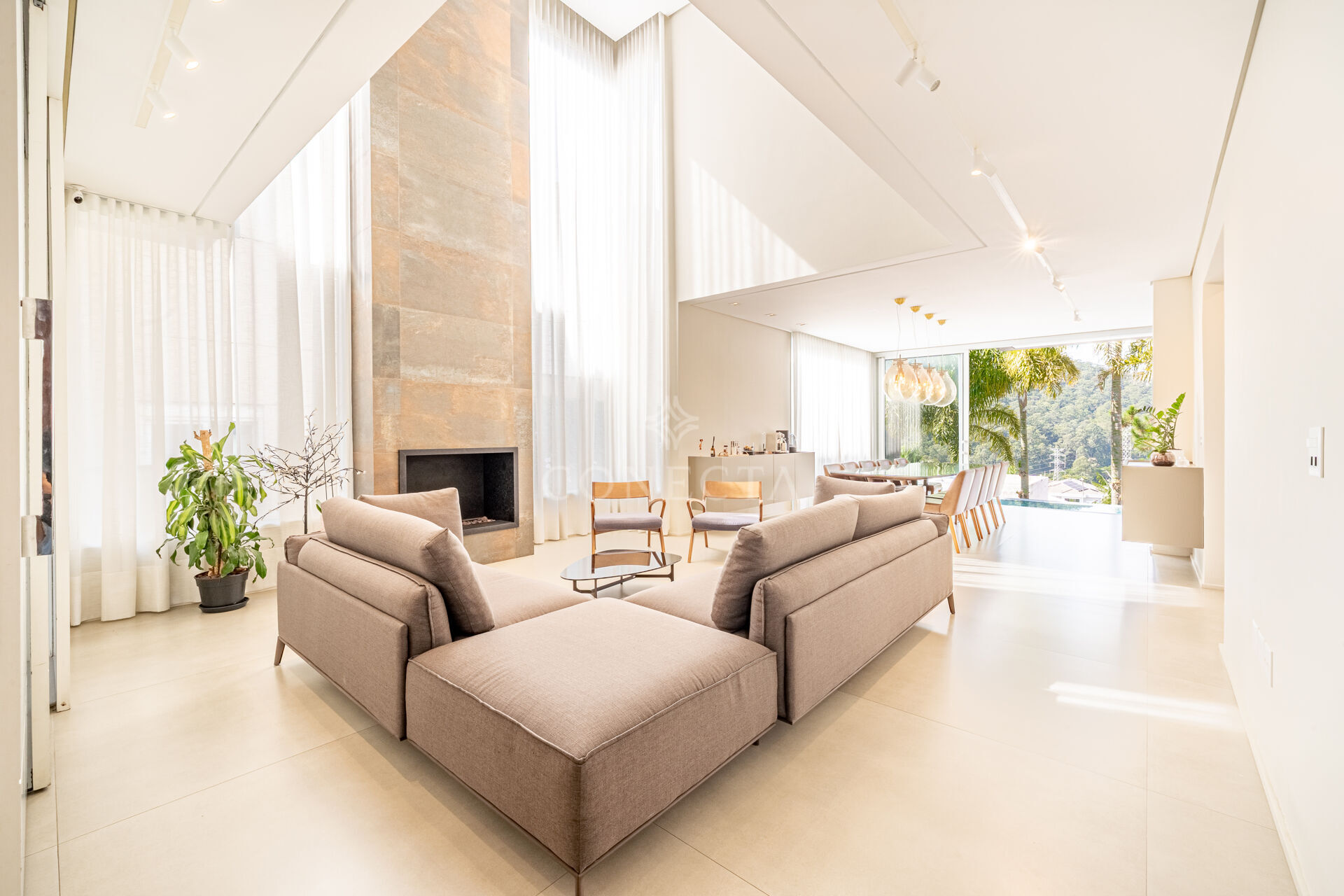 Casa à venda com 4 quartos, 425m² - Foto 4