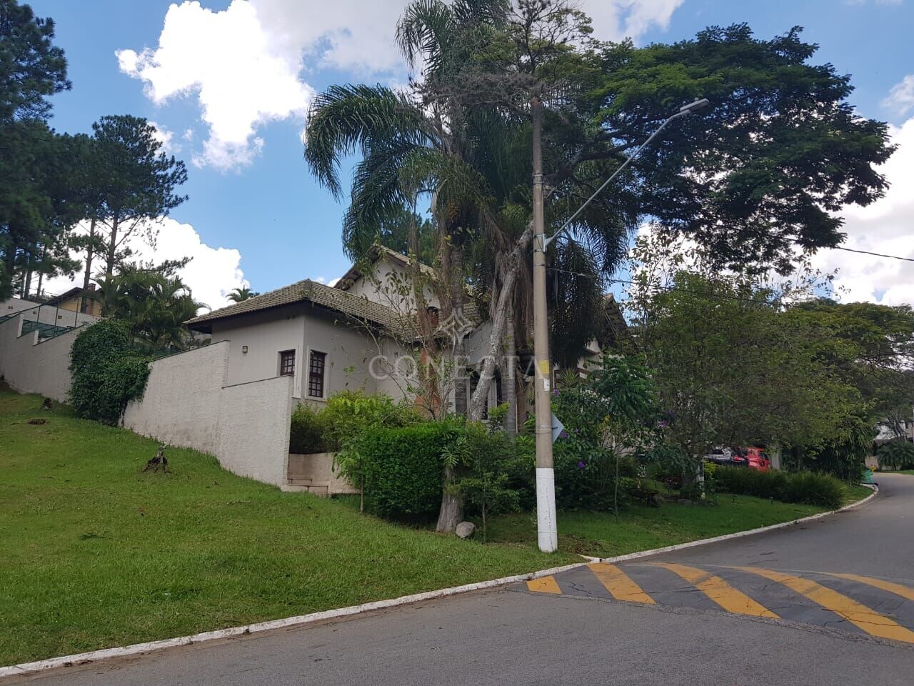 Casa à venda com 3 quartos, 360m² - Foto 7