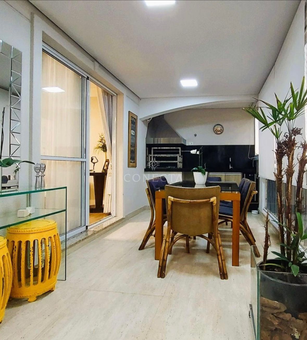 Apartamento à venda com 3 quartos, 168m² - Foto 1