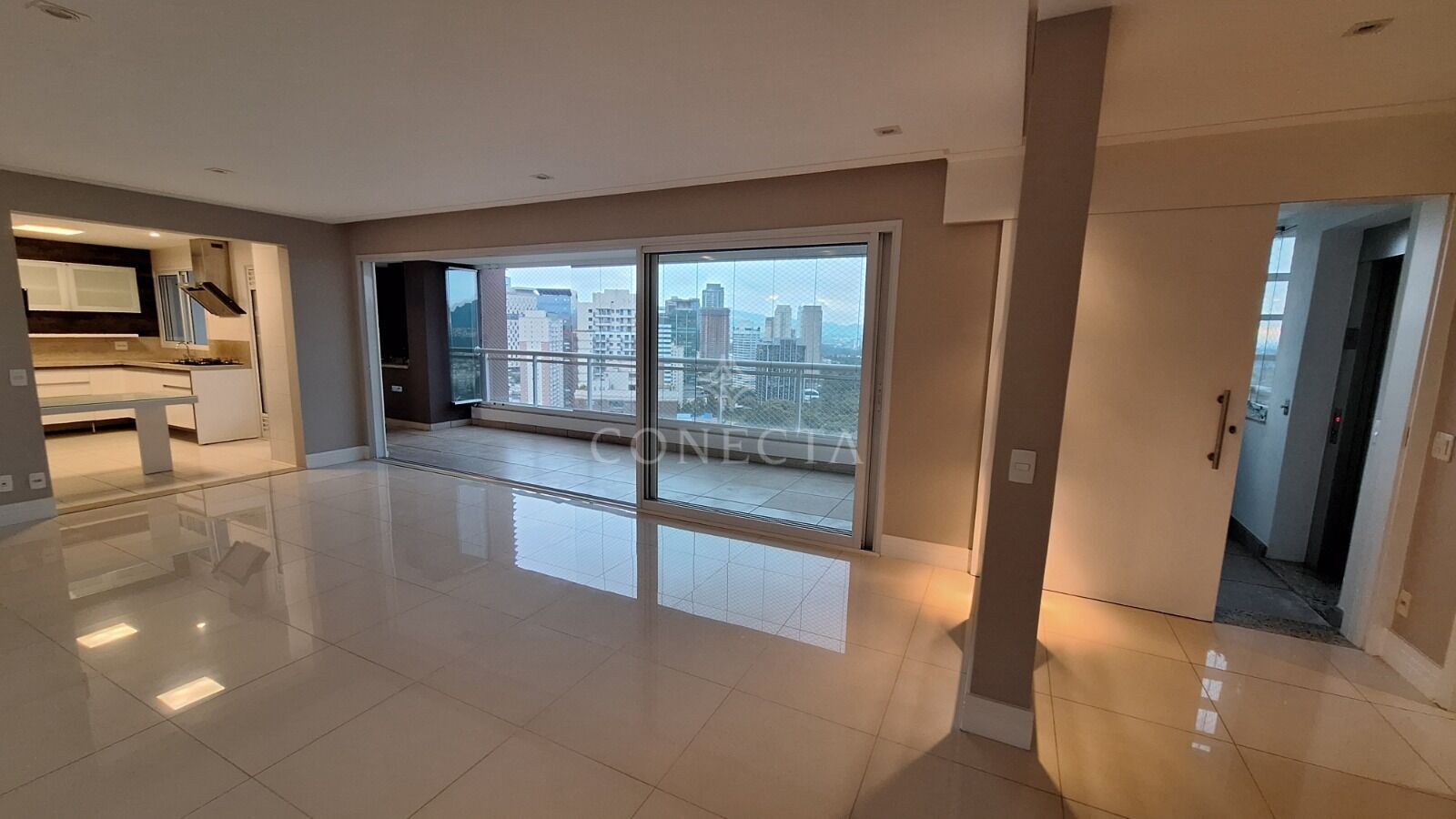 Apartamento, 3 quartos, 196 m² - Foto 4