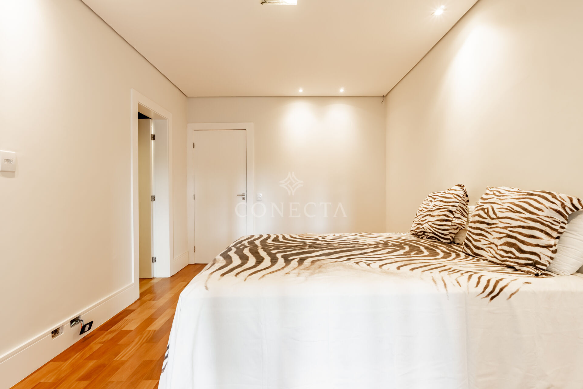 Casa, 4 quartos, 650 m² - Foto 38
