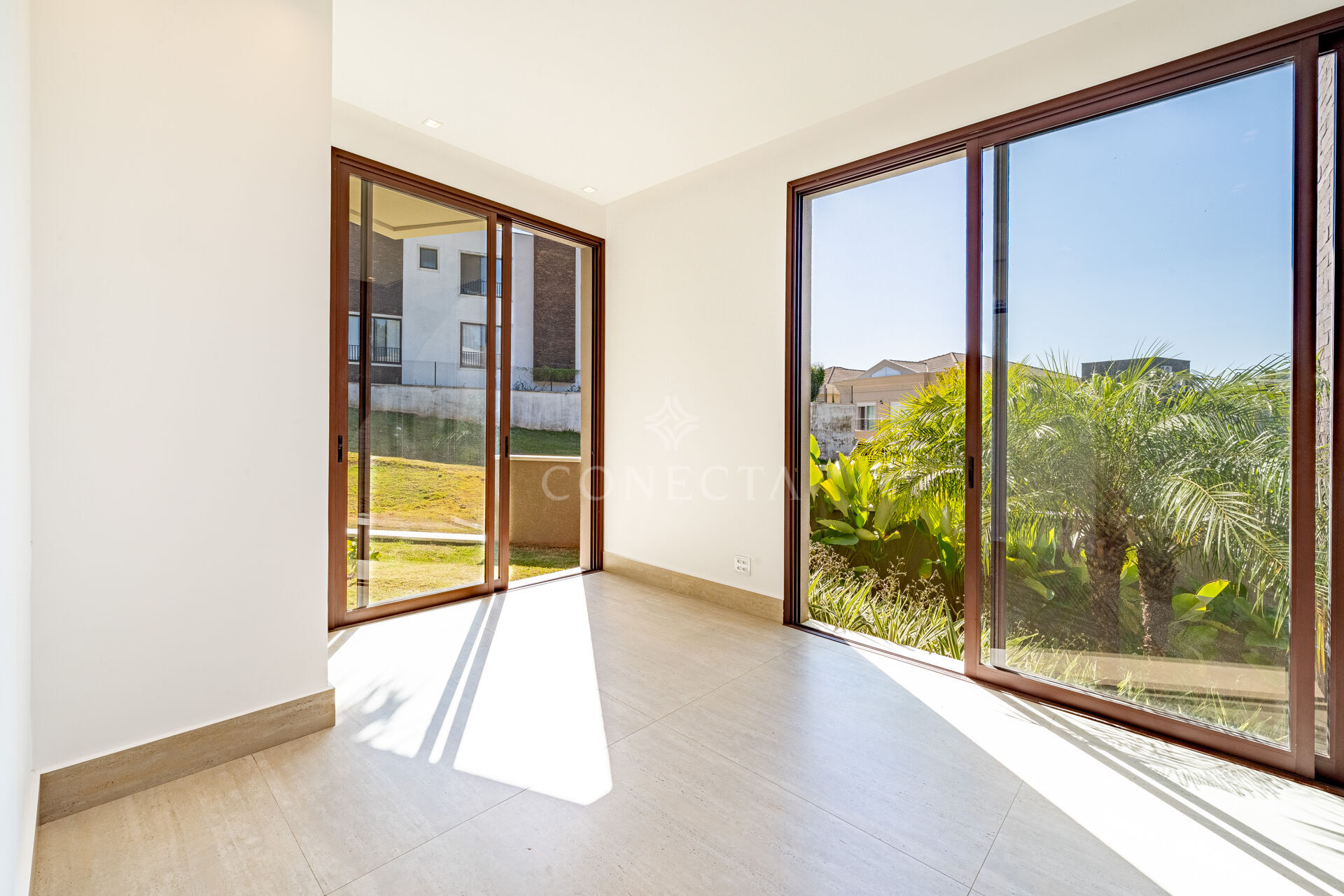 Casa à venda com 4 quartos, 1000m² - Foto 14