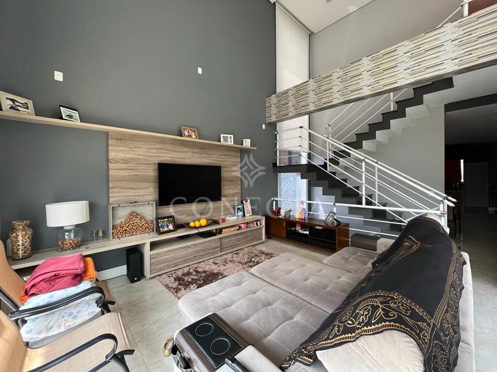 Casa à venda com 3 quartos, 328m² - Foto 4