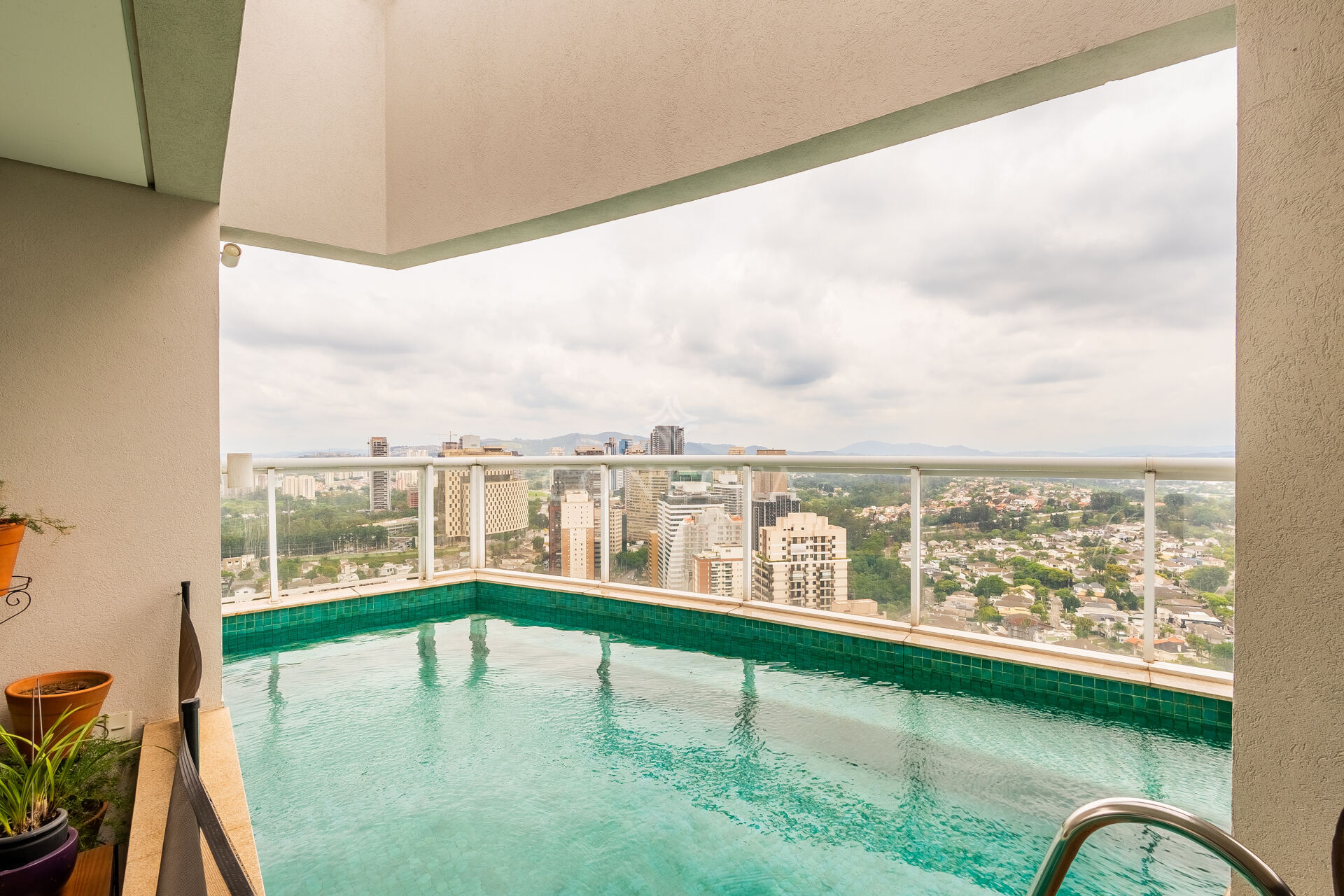 Cobertura, 3 quartos, 215 m² - Foto 3