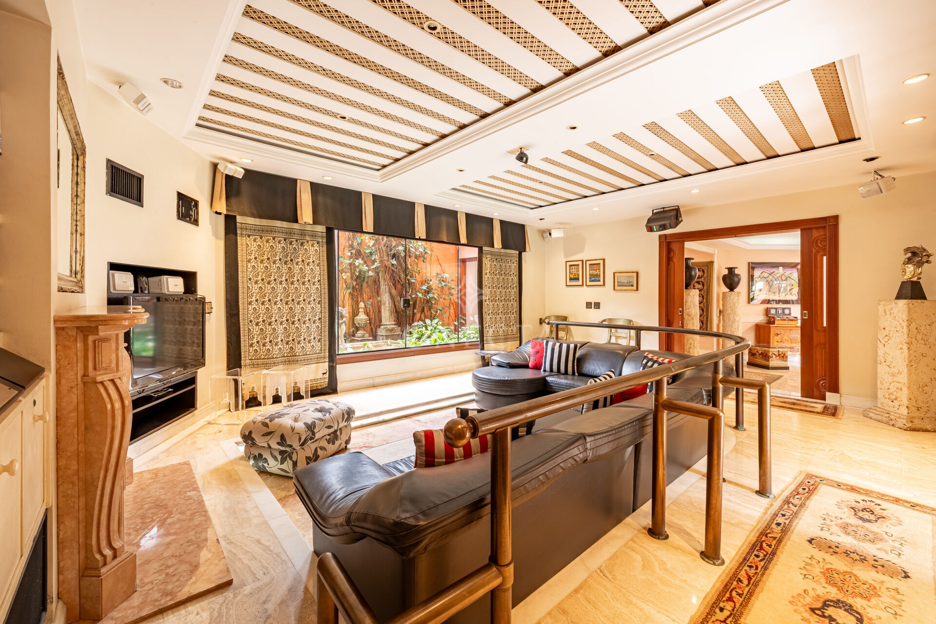 Casa à venda com 5 quartos, 906m² - Foto 17