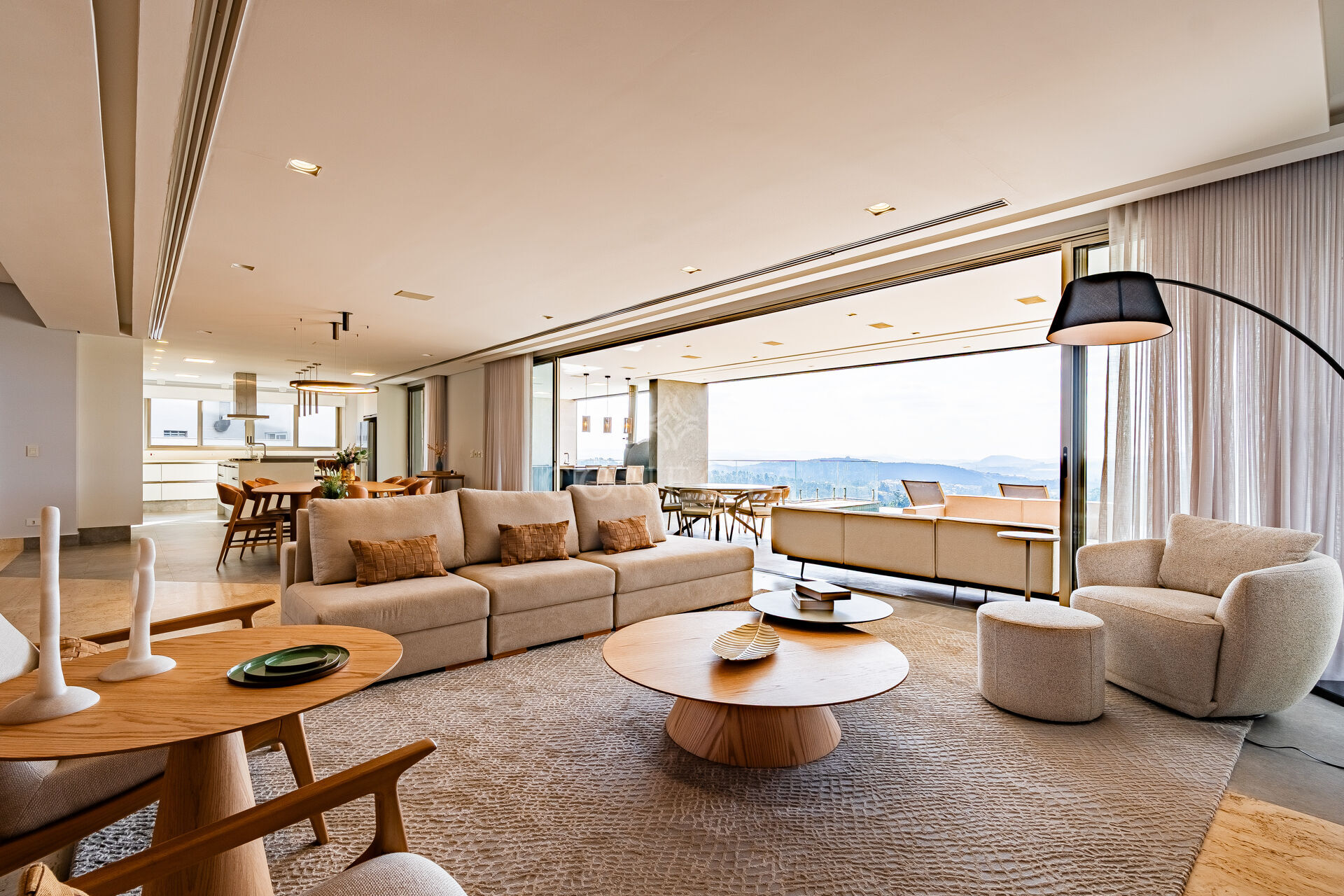 Casa para alugar com 5 quartos, 840m² - Foto 13