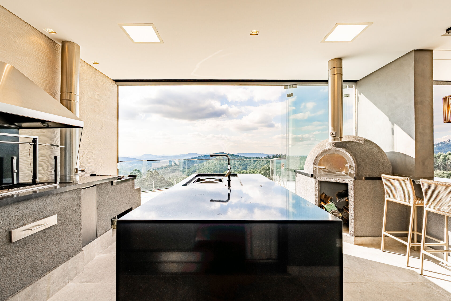 Casa para alugar com 5 quartos, 840m² - Foto 9