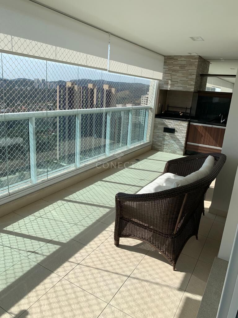 Apartamento, 3 quartos, 235 m² - Foto 1