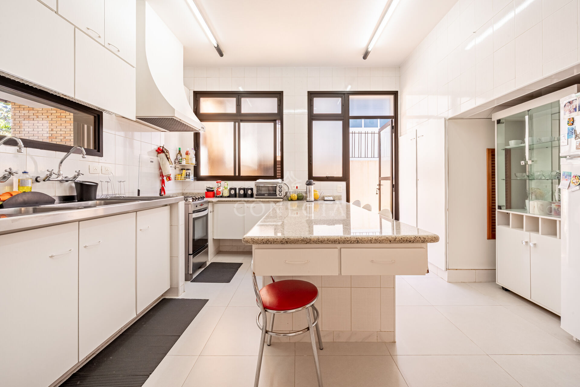 Casa, 4 quartos, 280 m² - Foto 10