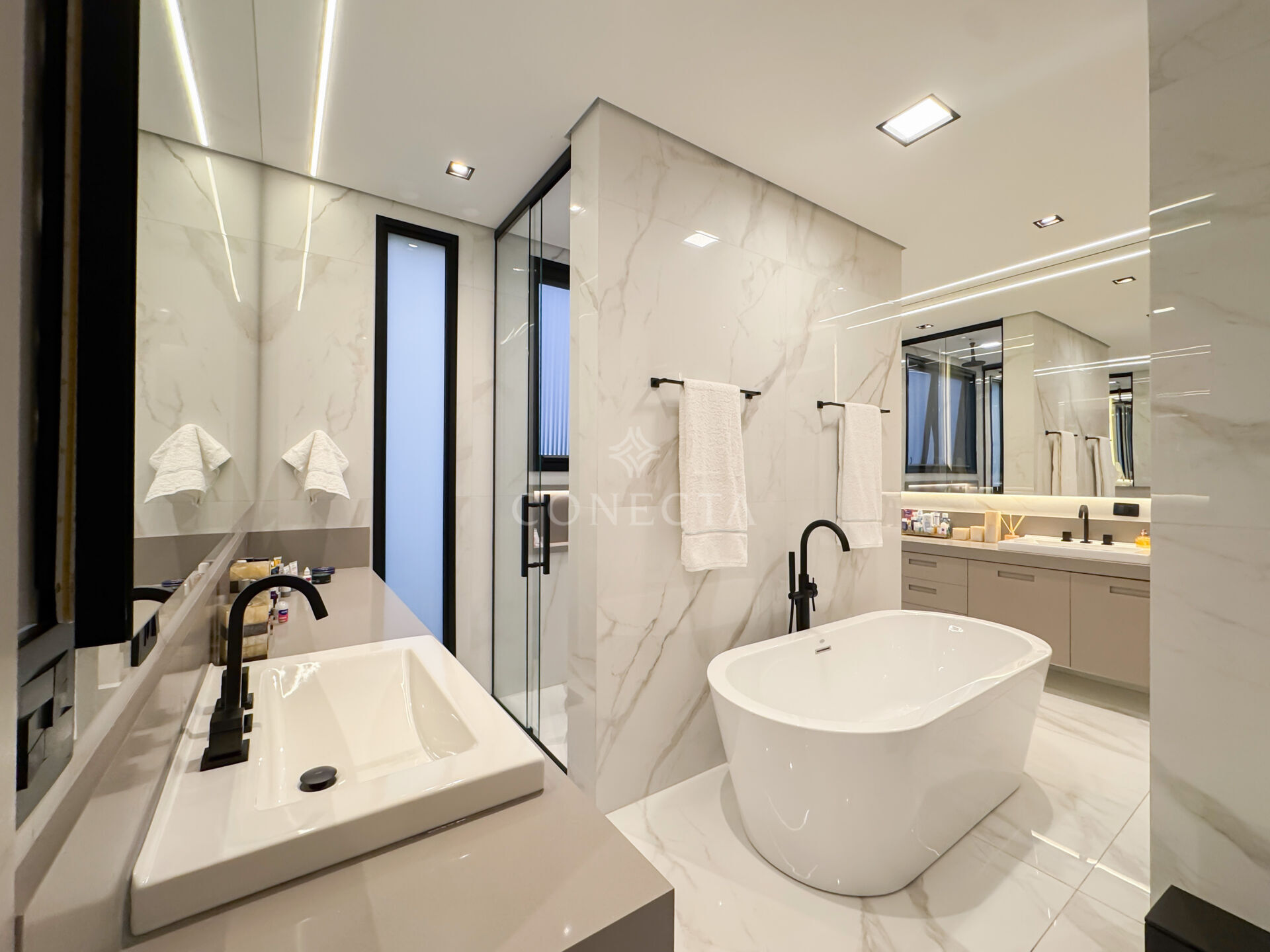 Casa à venda com 5 quartos, 1050m² - Foto 42