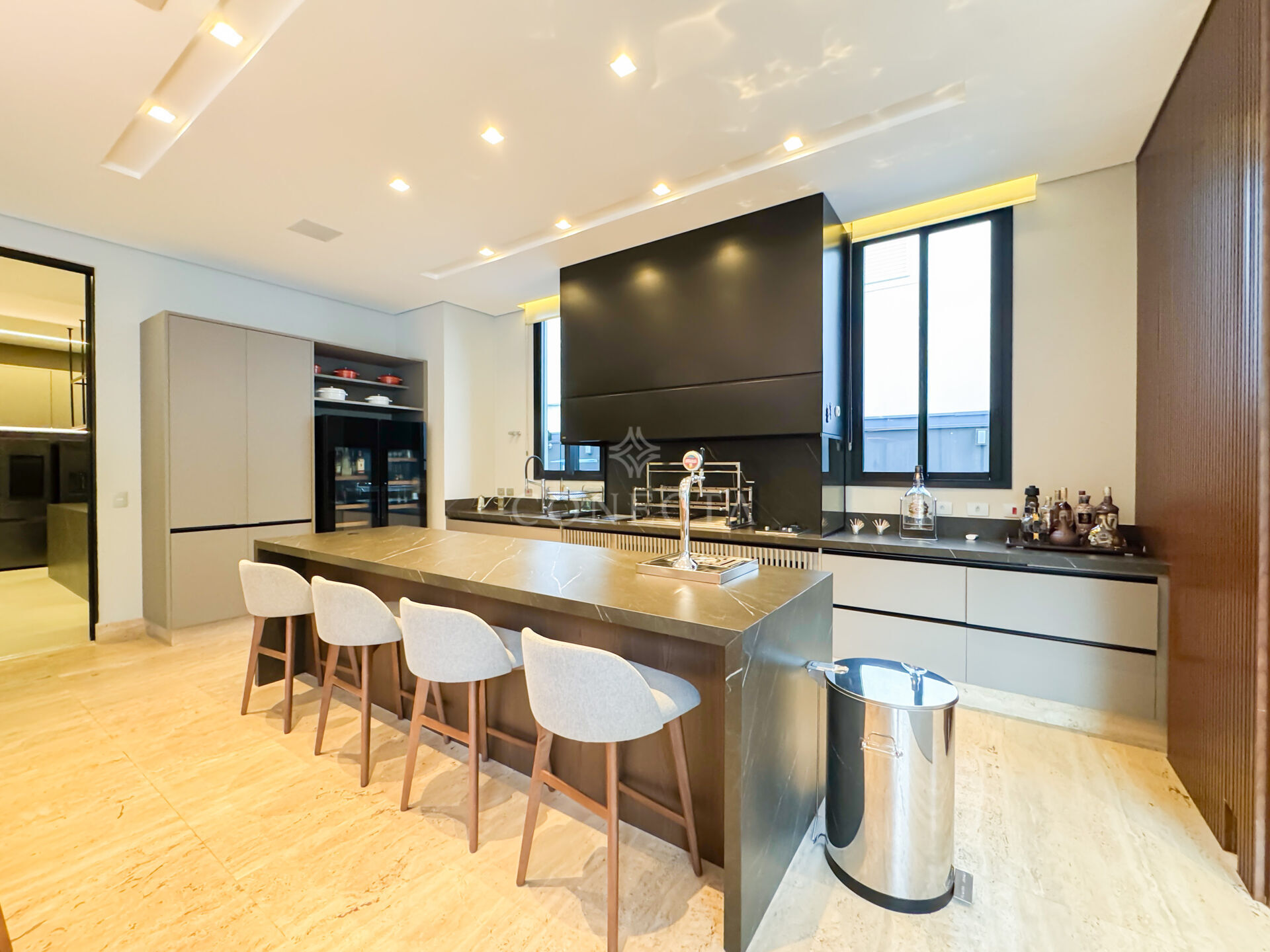 Casa à venda com 5 quartos, 1050m² - Foto 23