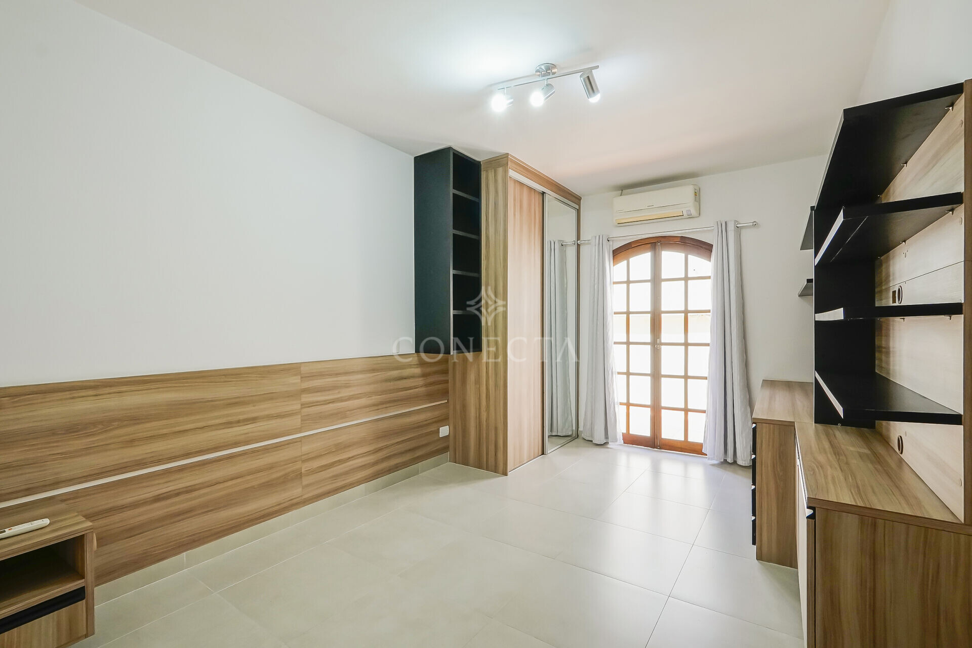 Casa à venda com 4 quartos, 250m² - Foto 16