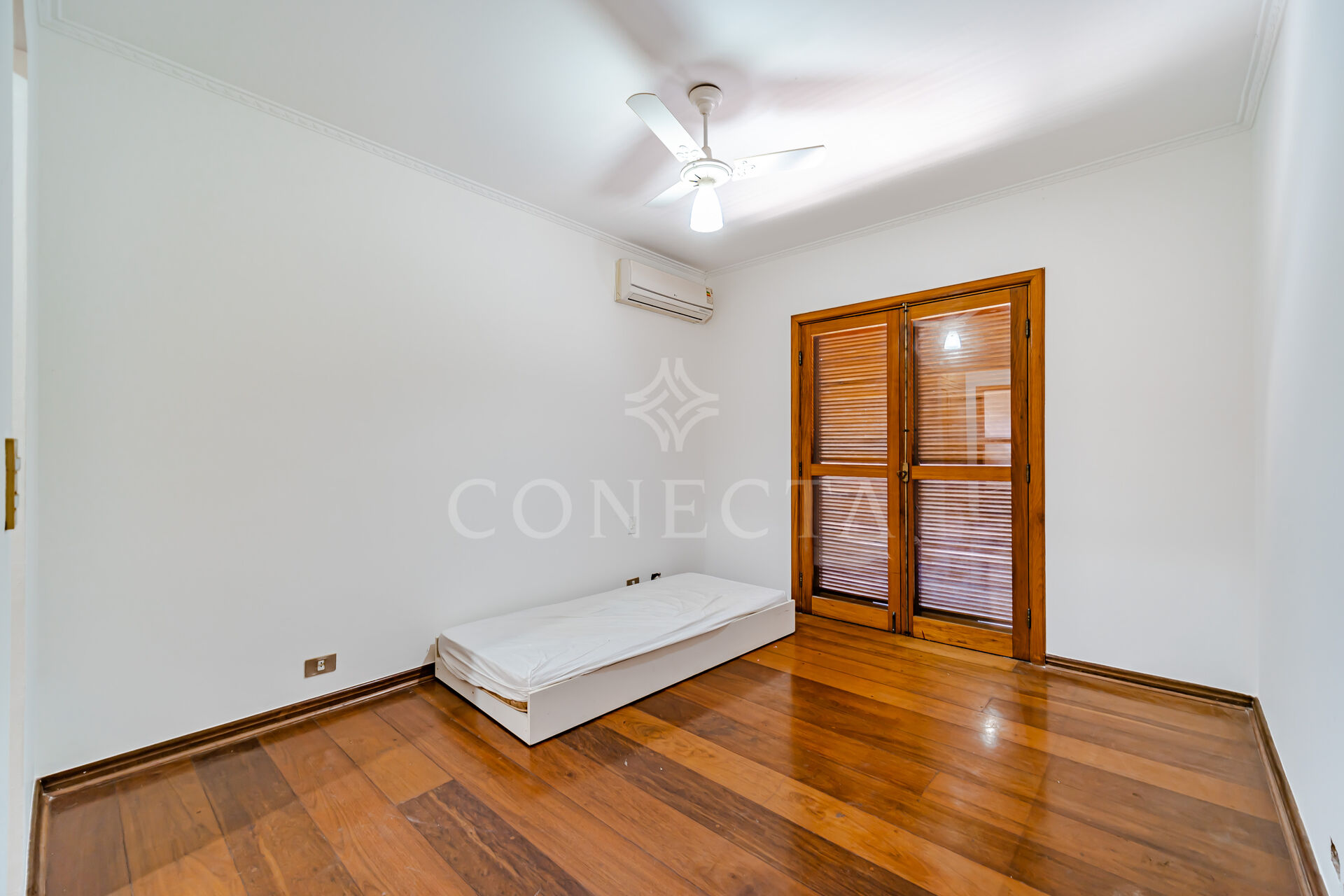 Casa à venda com 3 quartos, 300m² - Foto 17