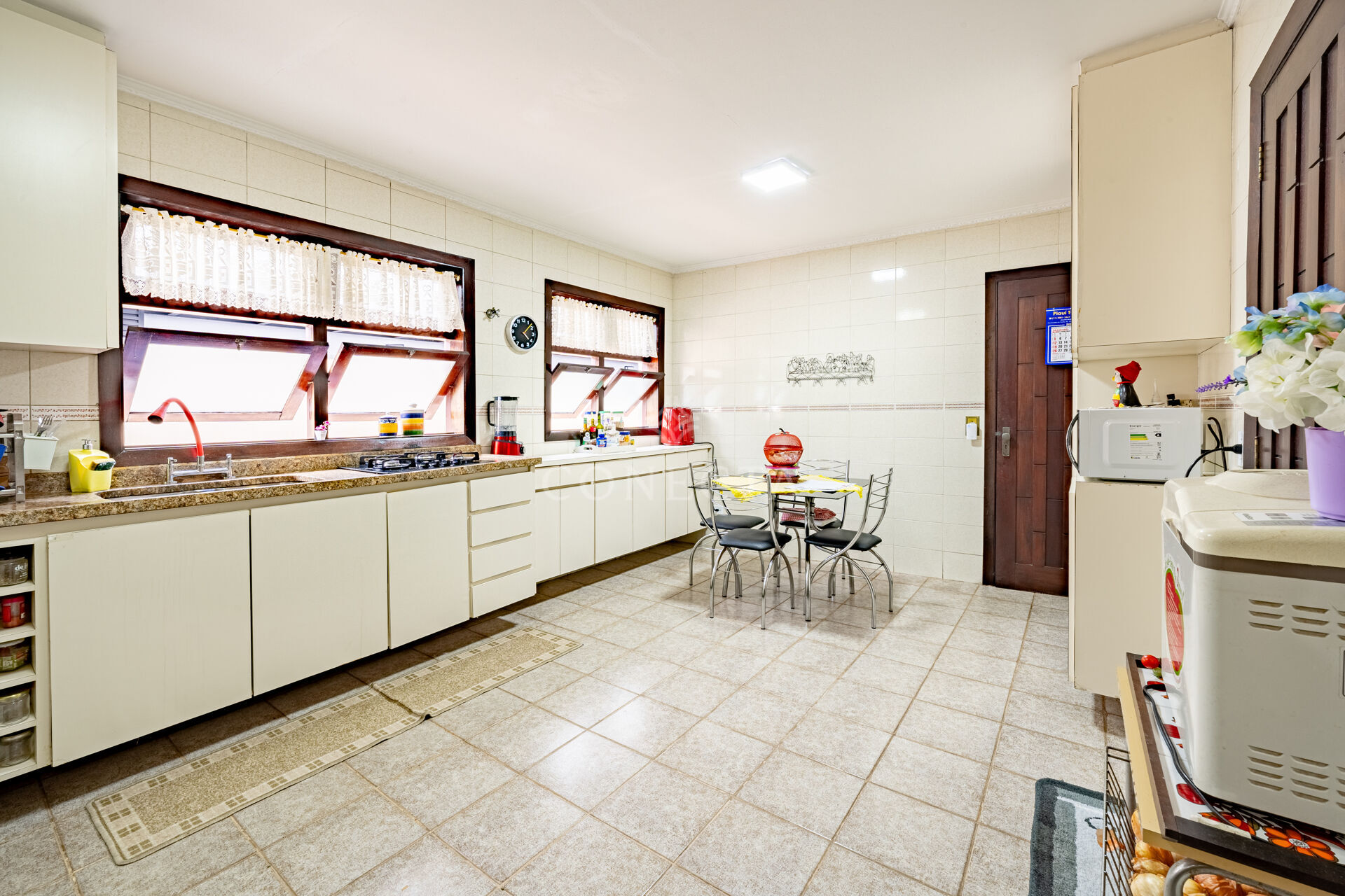 Casa à venda com 3 quartos, 350m² - Foto 10