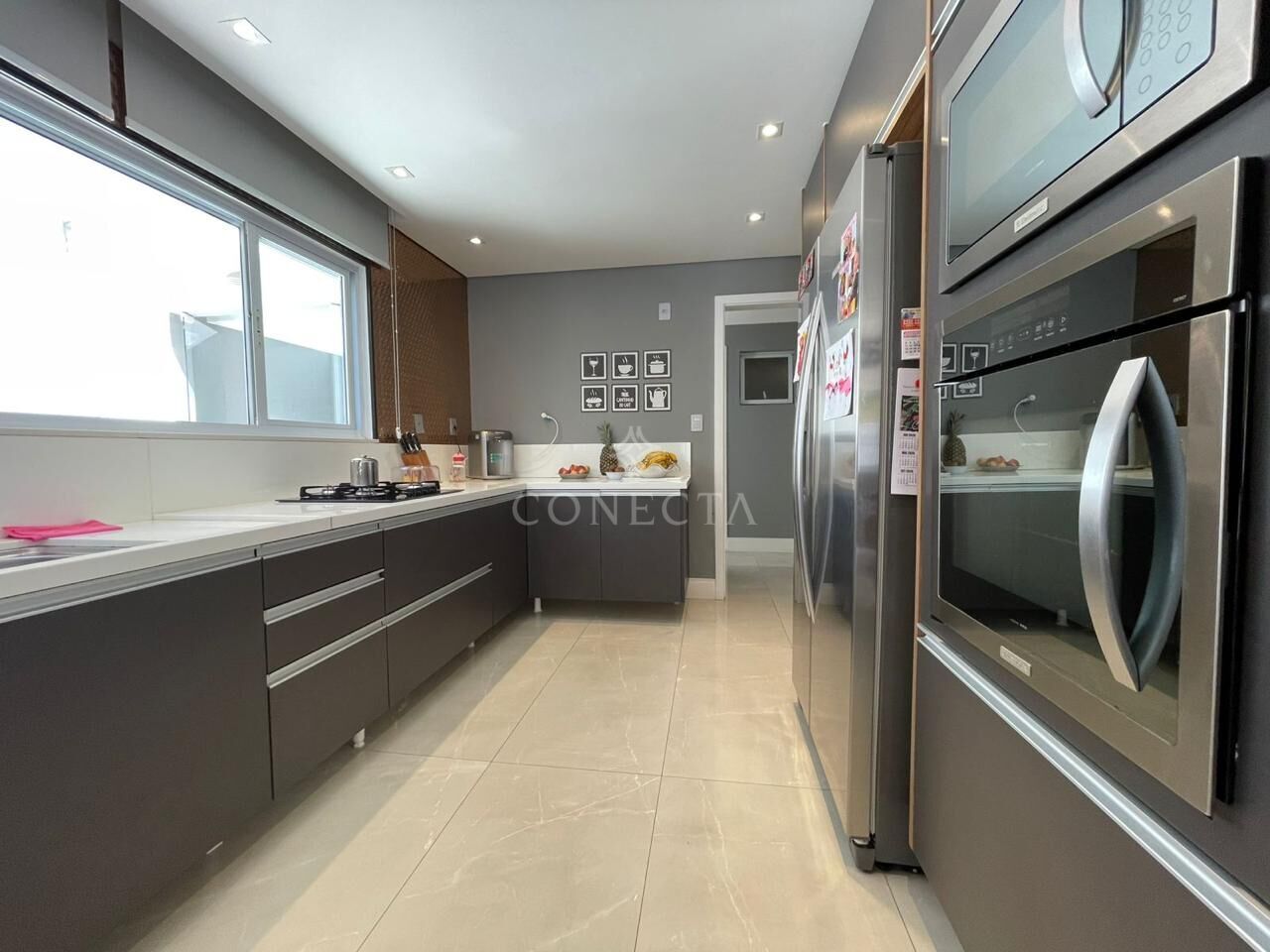 Casa, 3 quartos, 290 m² - Foto 2