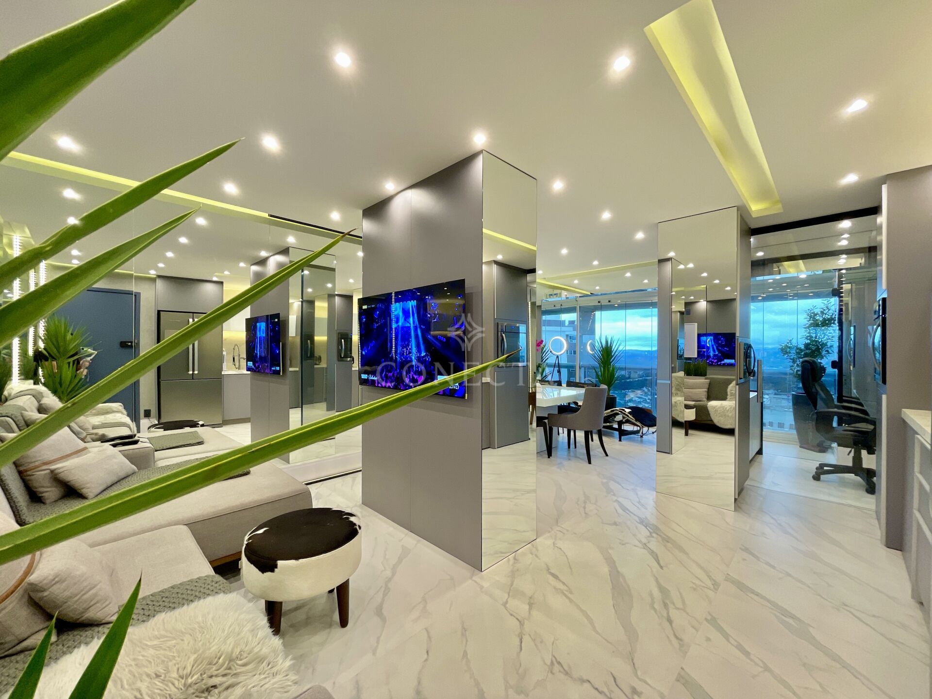Apartamento à venda com 2 quartos, 70m² - Foto 1