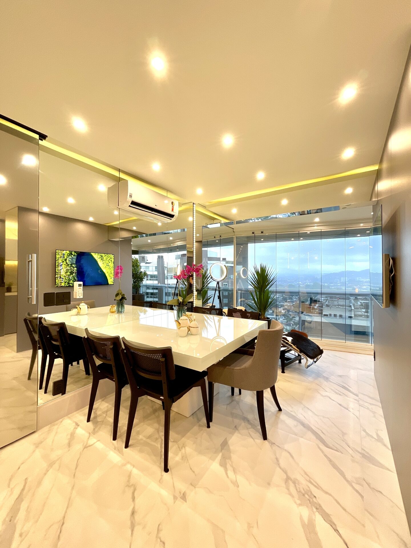 Apartamento à venda com 2 quartos, 70m² - Foto 13