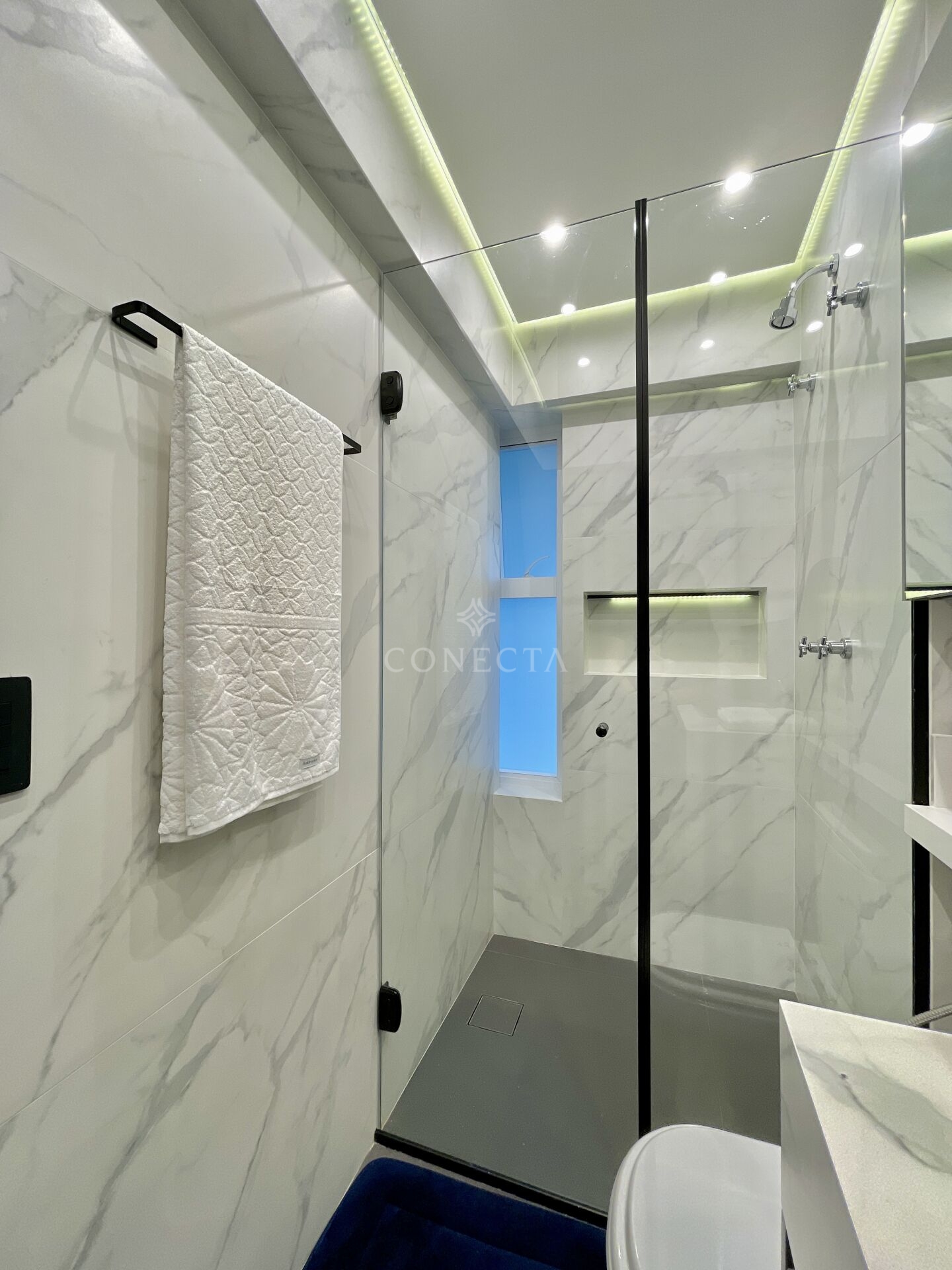 Apartamento à venda com 2 quartos, 70m² - Foto 37
