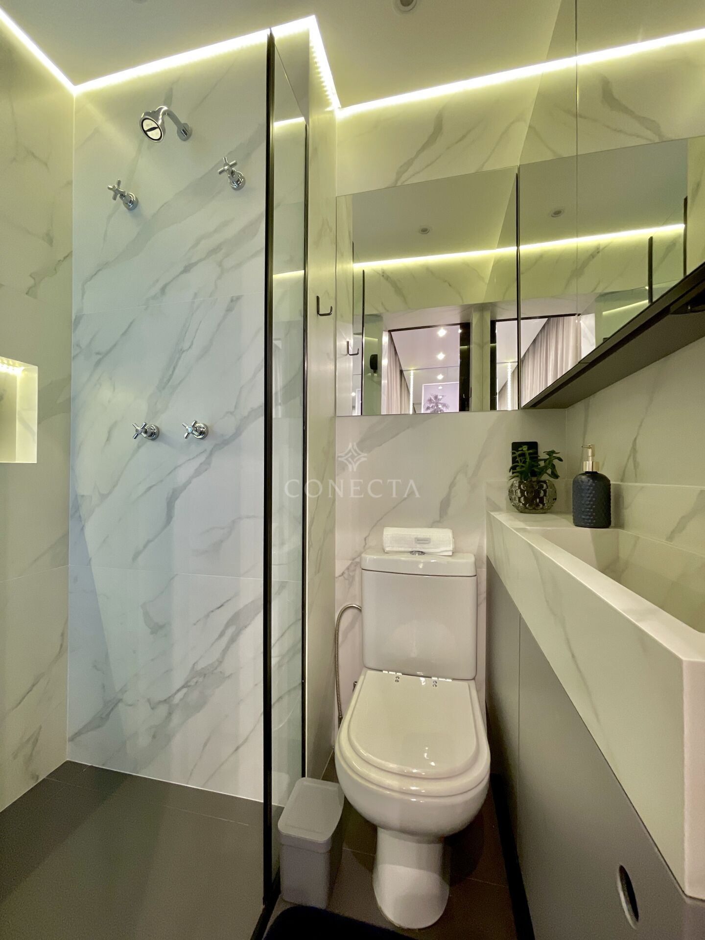 Apartamento à venda com 2 quartos, 70m² - Foto 29