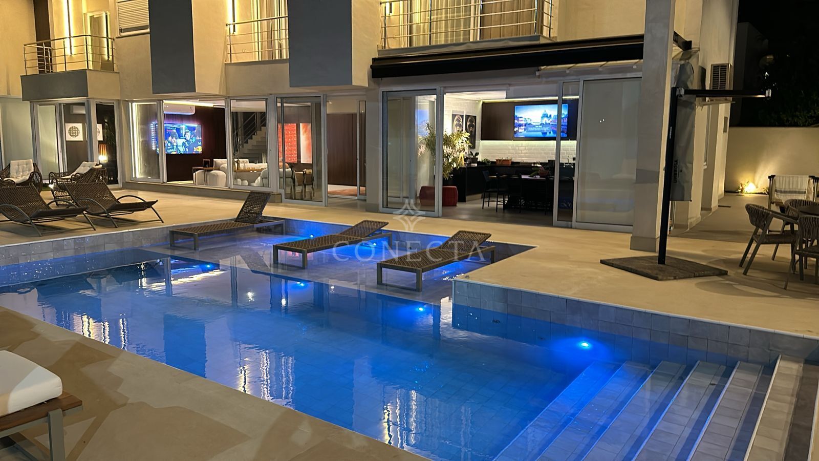 Casa, 4 quartos, 615 m² - Foto 1