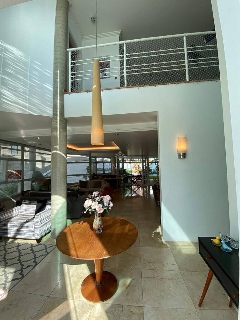 Casa à venda com 4 quartos, 830m² - Foto 8