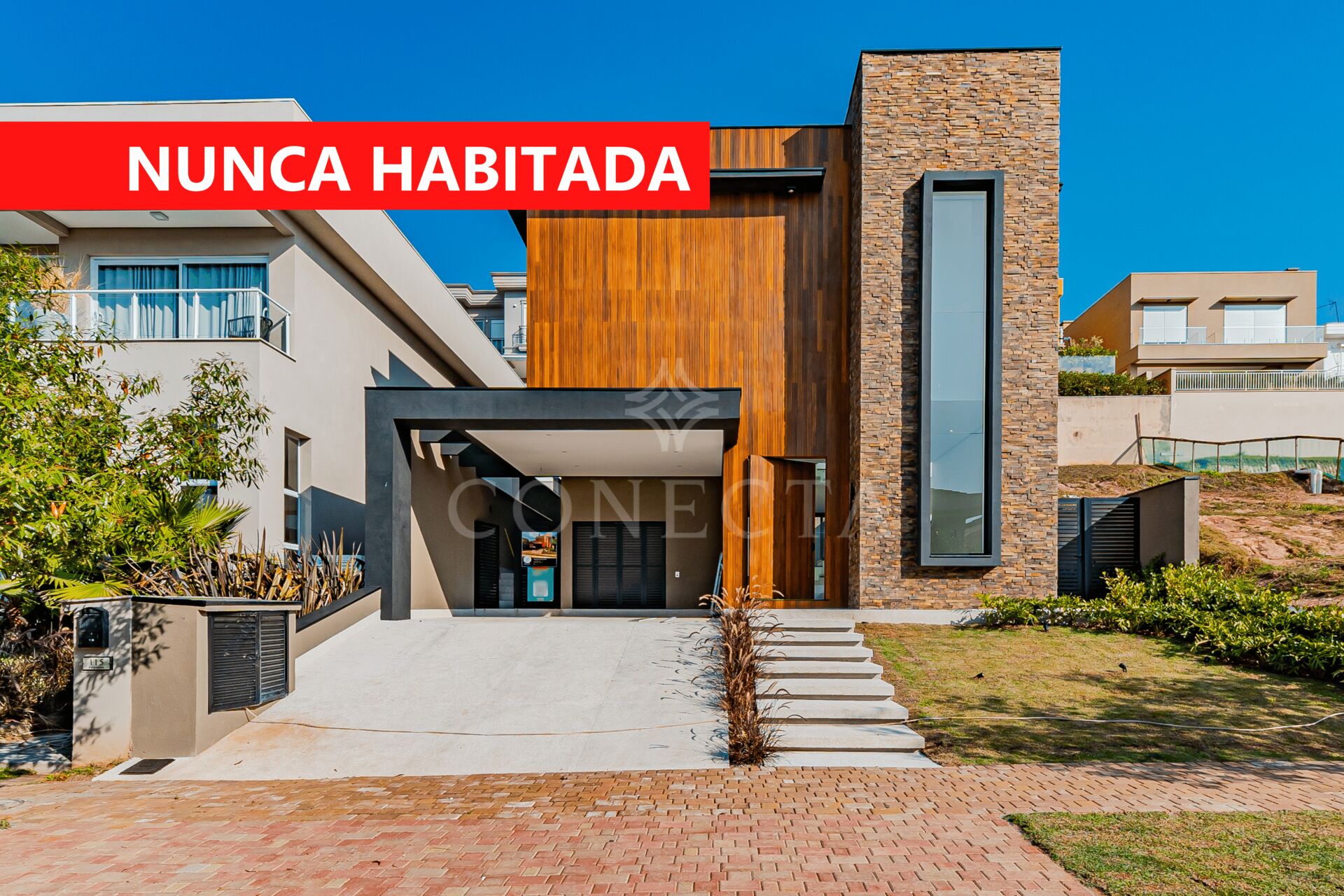 Casa à venda com 4 quartos, 370m² - Foto 1