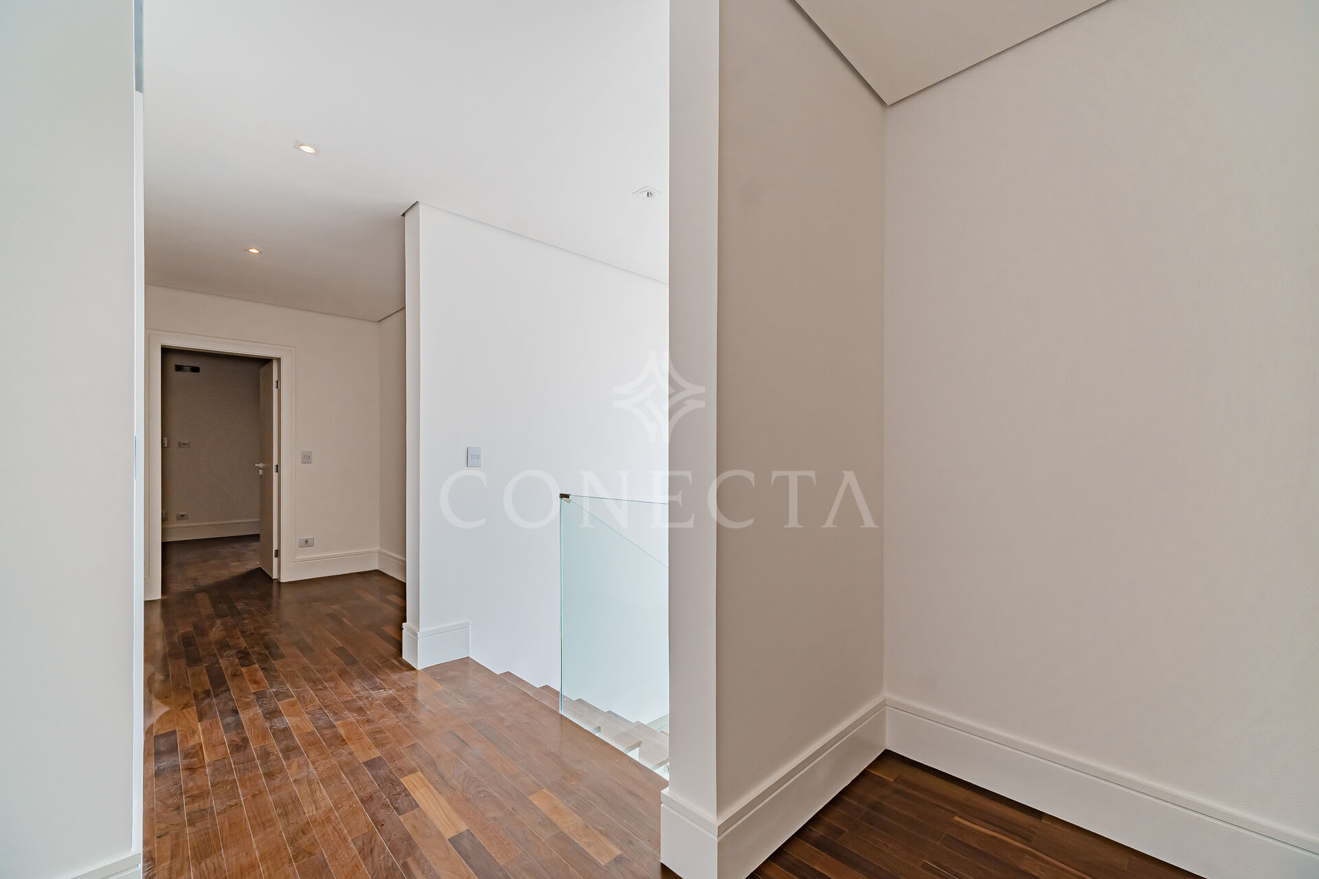 Casa à venda com 4 quartos, 370m² - Foto 14