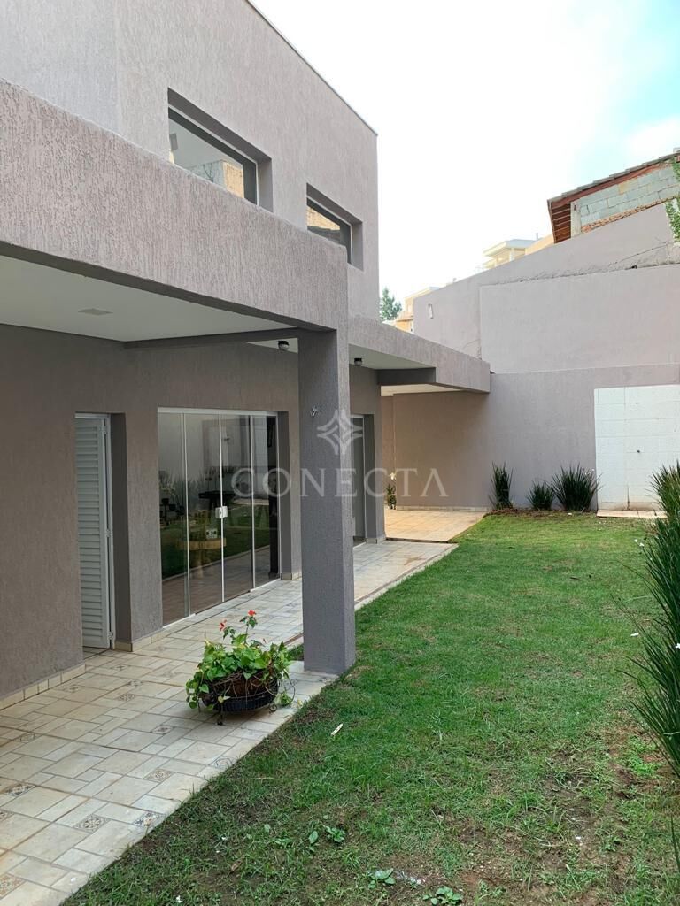 Casa à venda com 4 quartos, 350m² - Foto 13