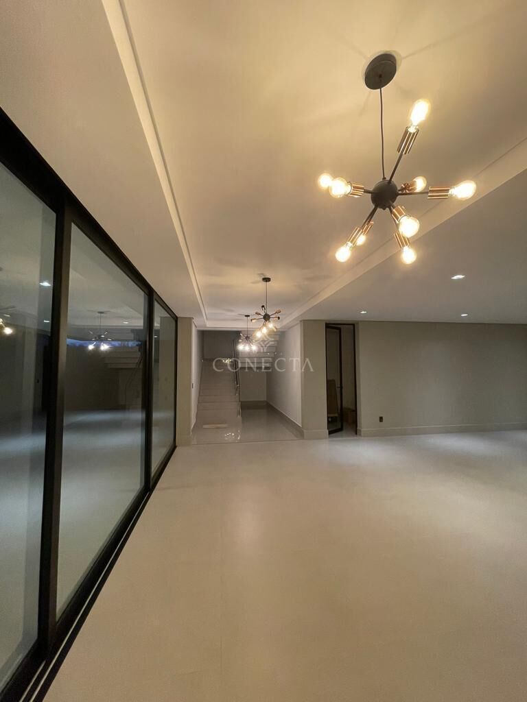 Casa à venda com 4 quartos, 700m² - Foto 12