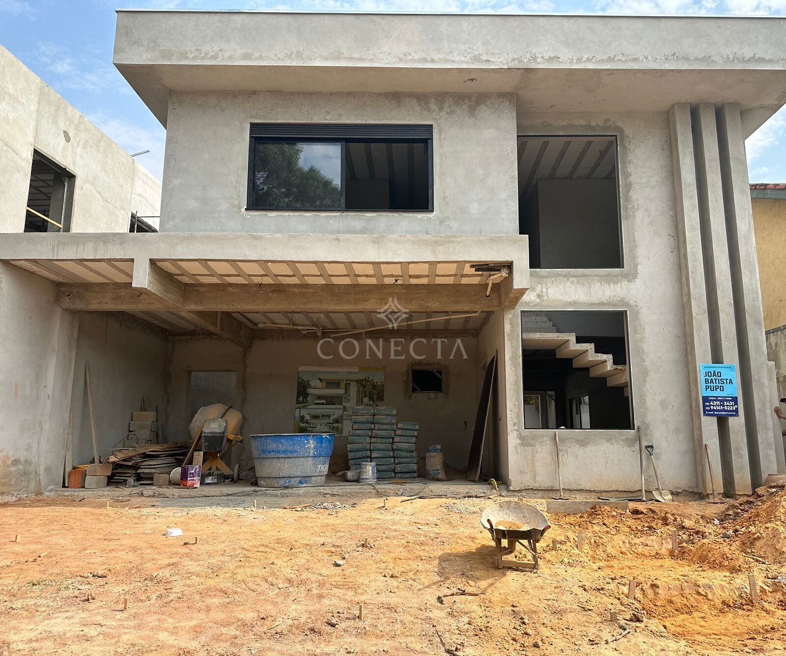 Casa à venda com 4 quartos, 360m² - Foto 1