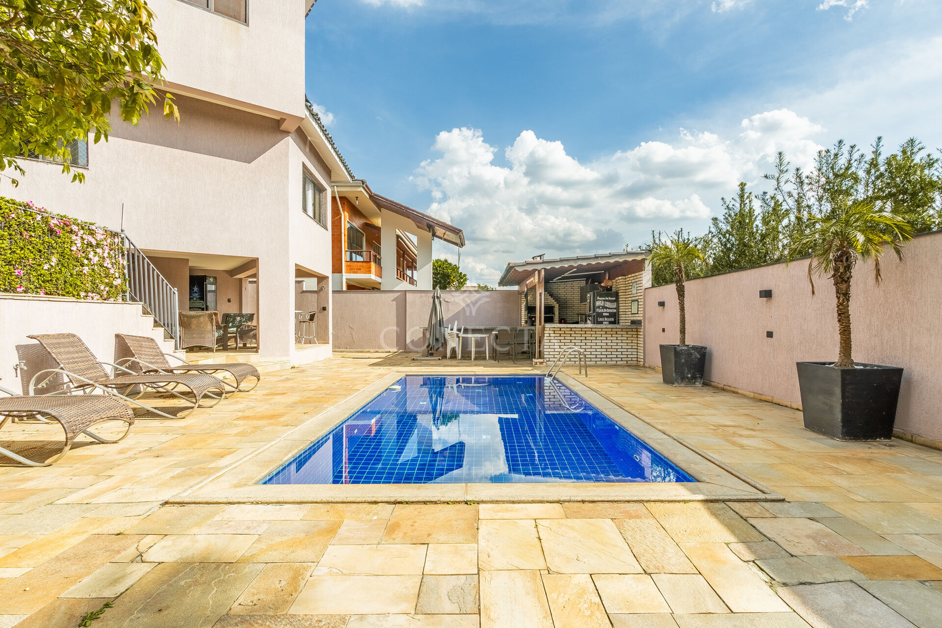 Casa, 4 quartos, 294 m² - Foto 2