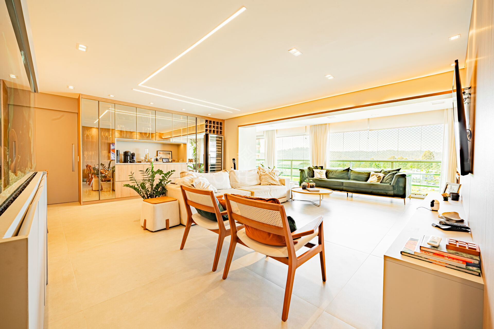Apartamento, 4 quartos, 202 m² - Foto 1