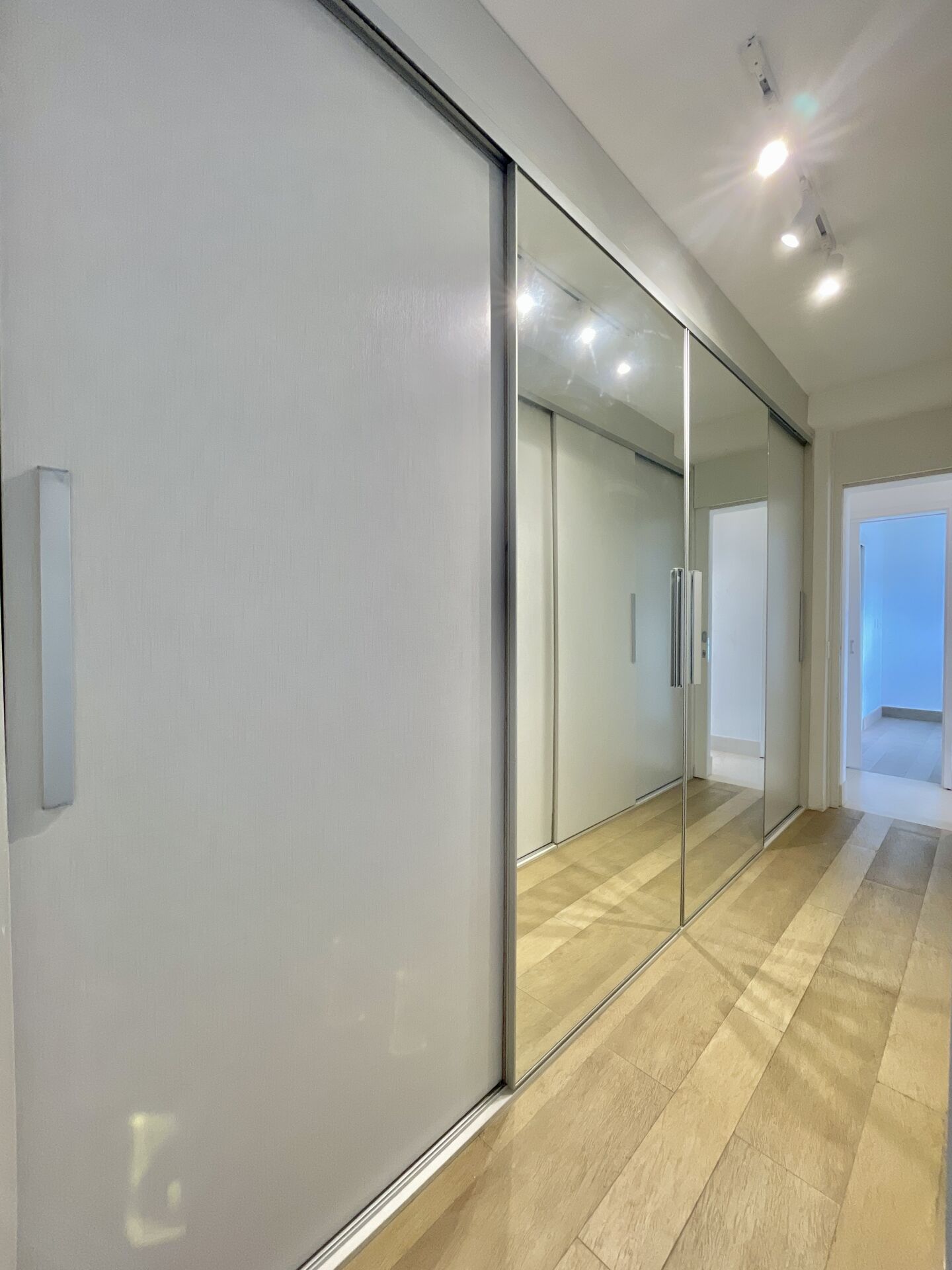 Apartamento à venda com 3 quartos, 202m² - Foto 28