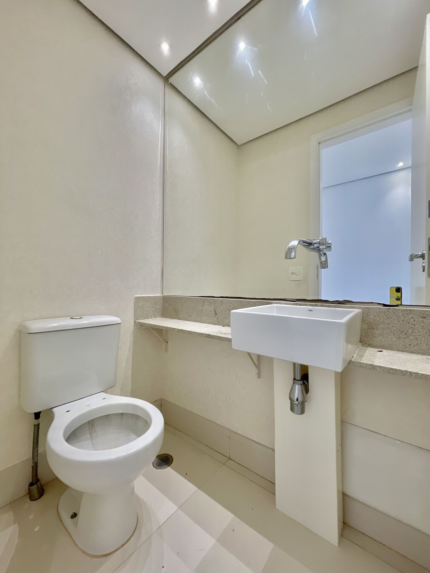 Apartamento à venda com 3 quartos, 202m² - Foto 10