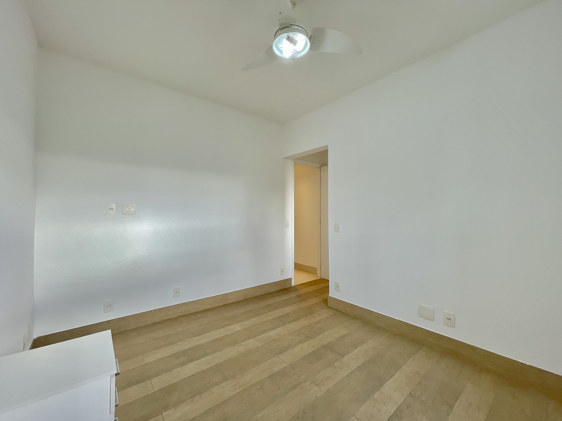 Apartamento à venda com 3 quartos, 202m² - Foto 24