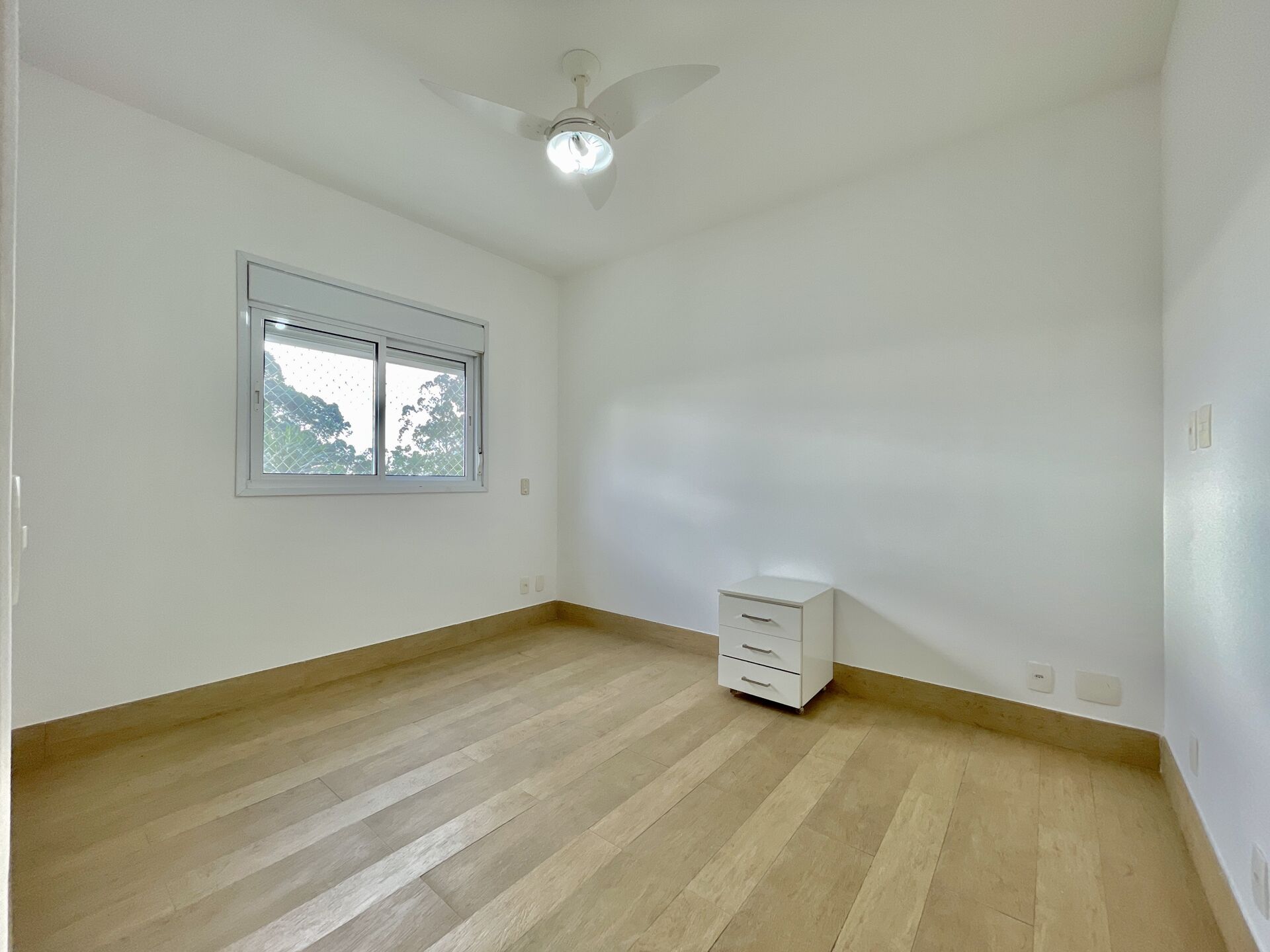 Apartamento à venda com 3 quartos, 202m² - Foto 23