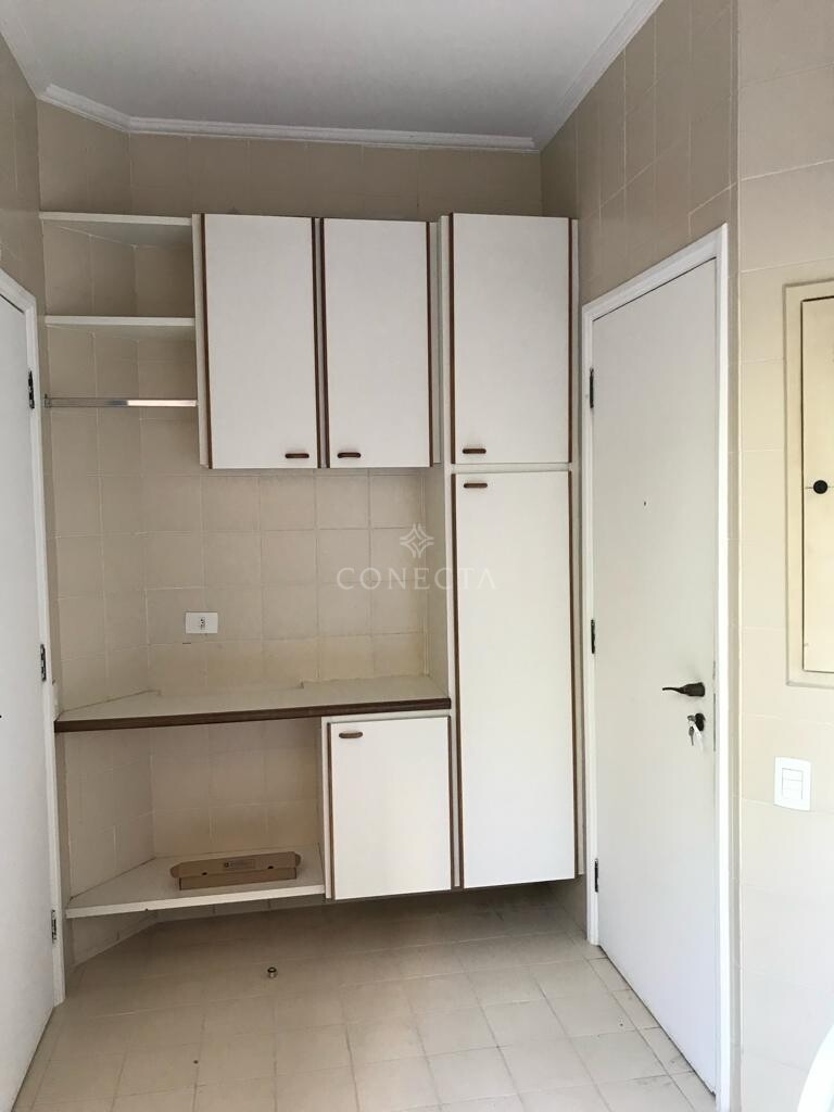 Apartamento para alugar com 3 quartos, 230m² - Foto 7