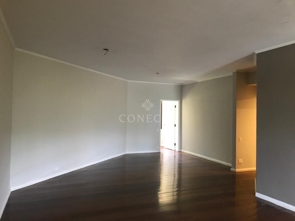 Apartamento para alugar com 3 quartos, 230m² - Foto 2