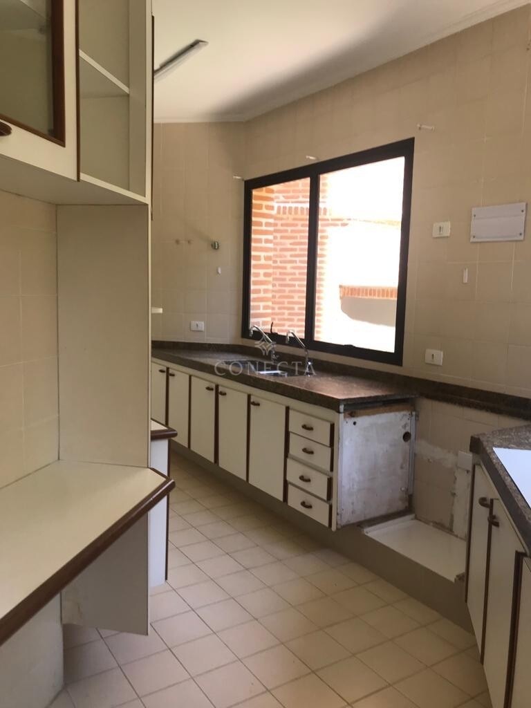 Apartamento para alugar com 3 quartos, 230m² - Foto 6