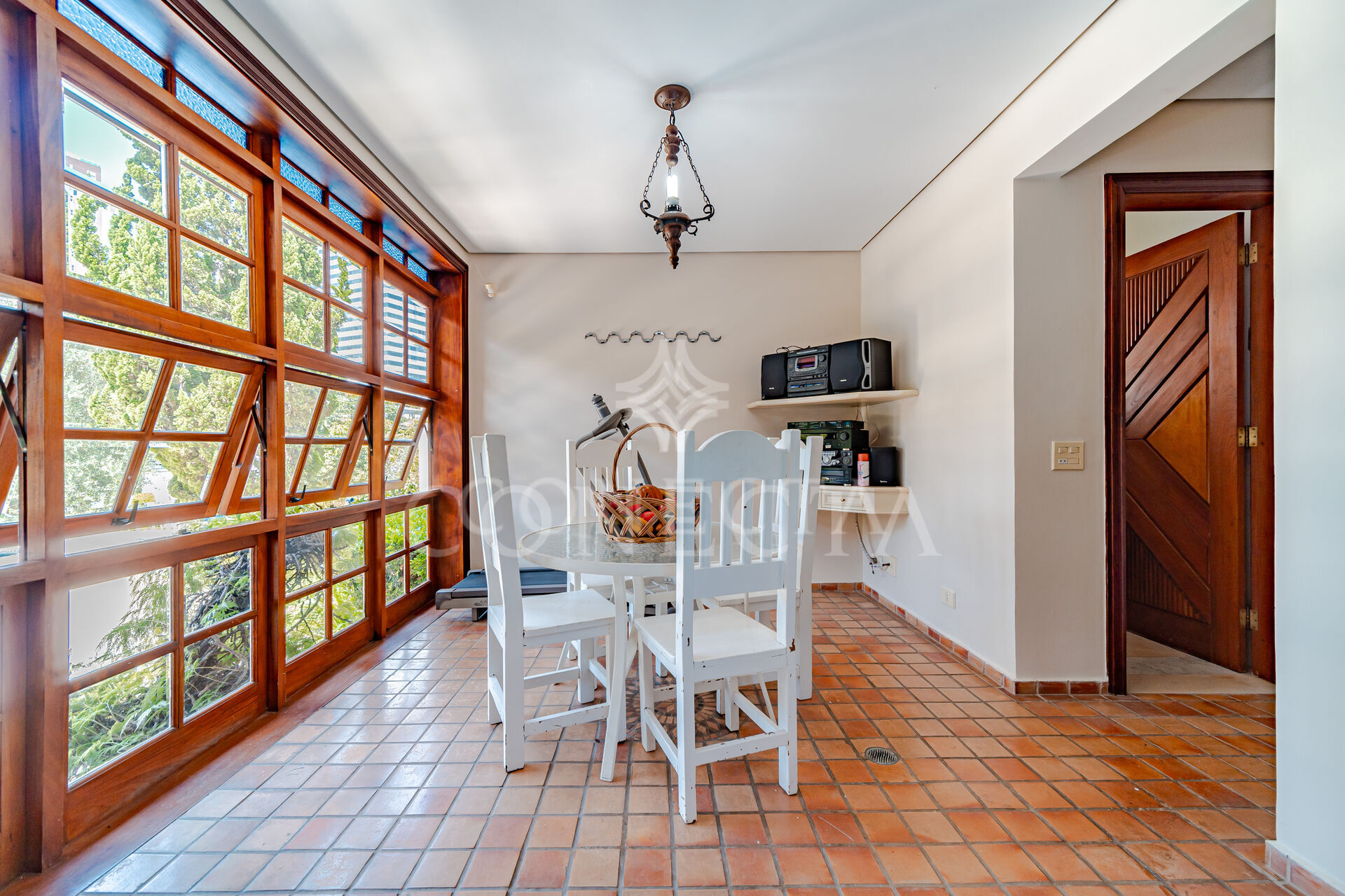 Casa à venda com 4 quartos, 1558m² - Foto 12