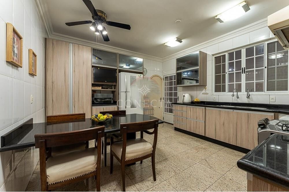 Casa, 4 quartos, 350 m² - Foto 9