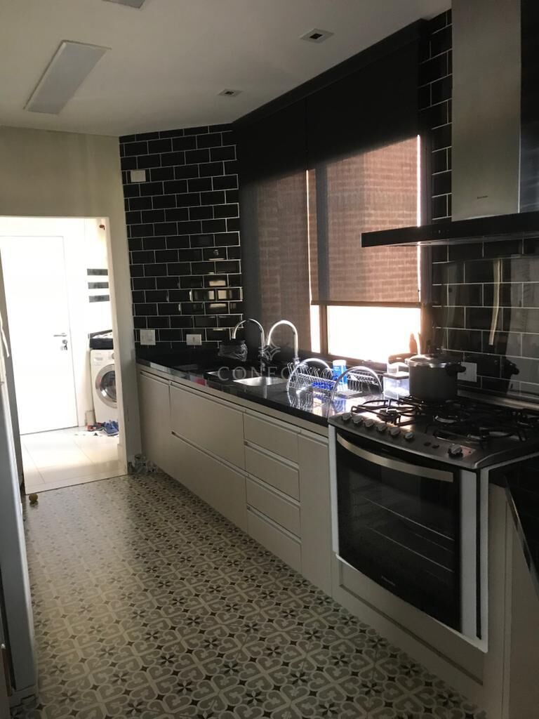 Apartamento à venda com 3 quartos, 212m² - Foto 13