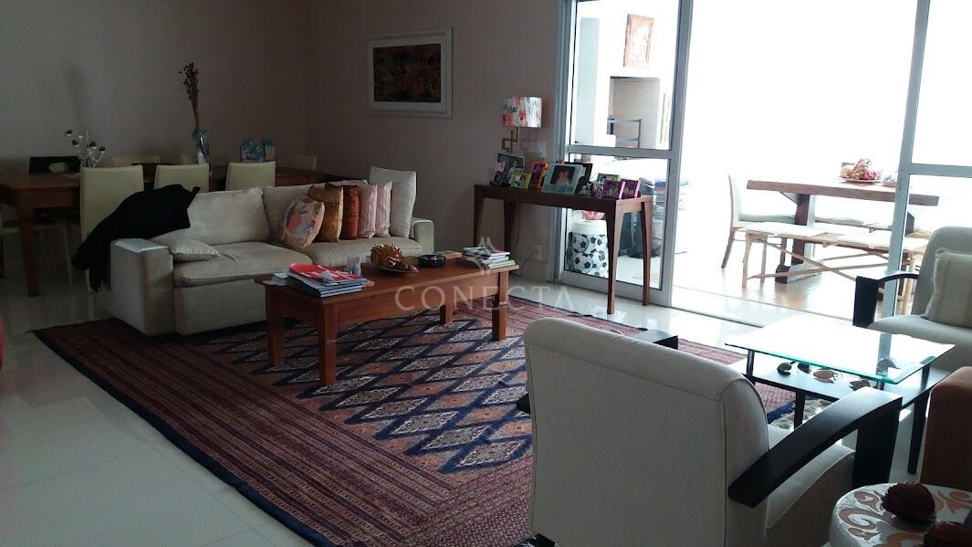 Apartamento para alugar com 4 quartos, 207m² - Foto 6