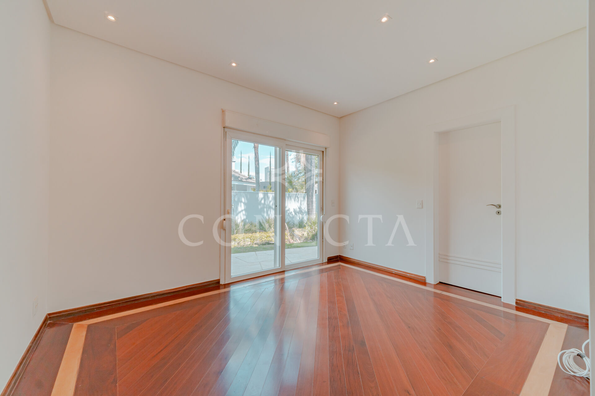 Casa à venda com 5 quartos, 1150m² - Foto 12